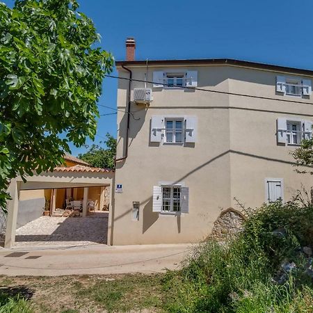 Mediterranes Ferienhaus M. Terrasse Veli Lošinj Dış mekan fotoğraf