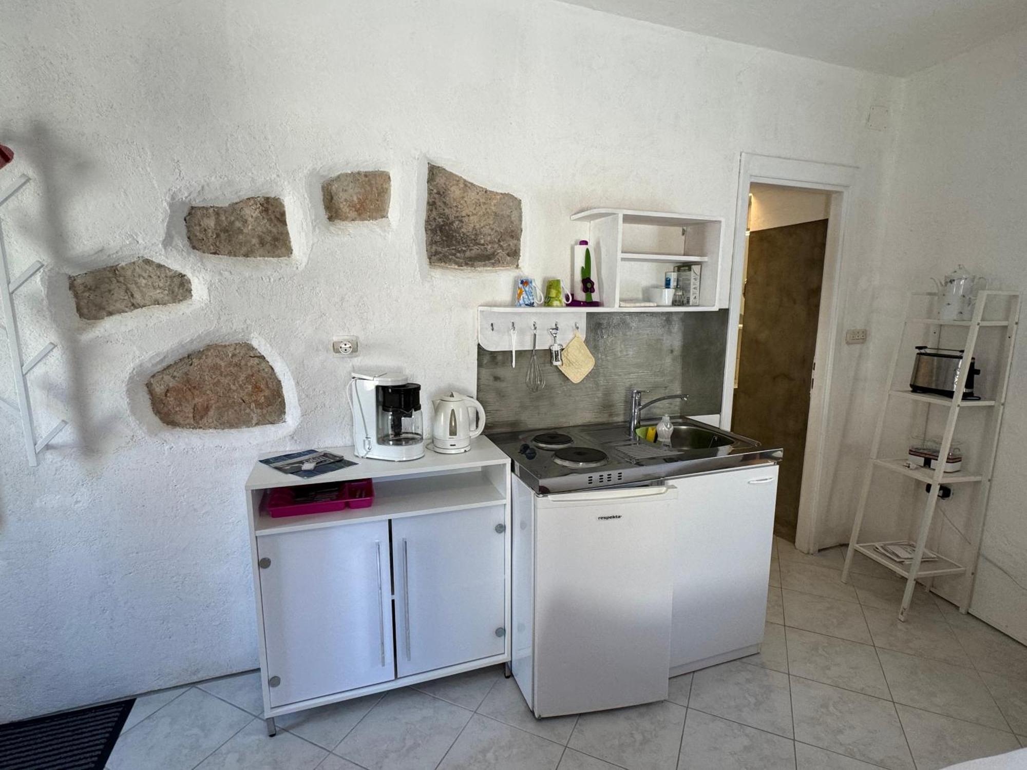 Mediterranes Ferienhaus M. Terrasse Veli Lošinj Dış mekan fotoğraf