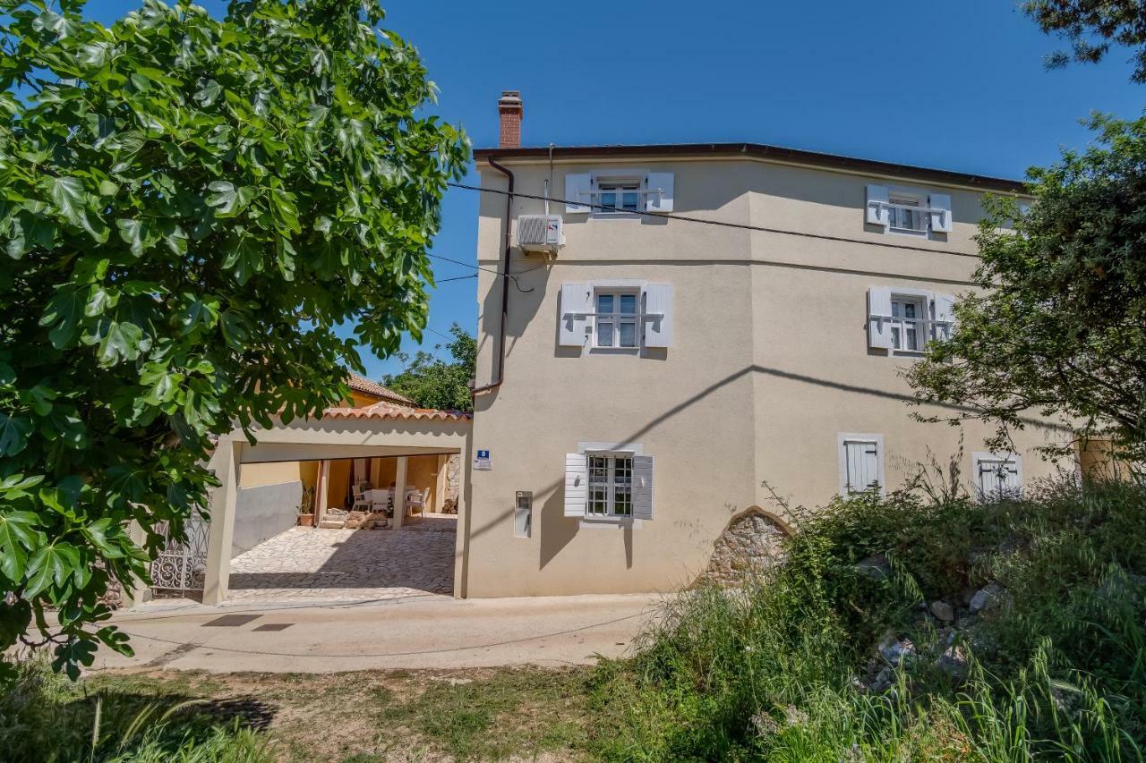 Mediterranes Ferienhaus M. Terrasse Veli Lošinj Dış mekan fotoğraf